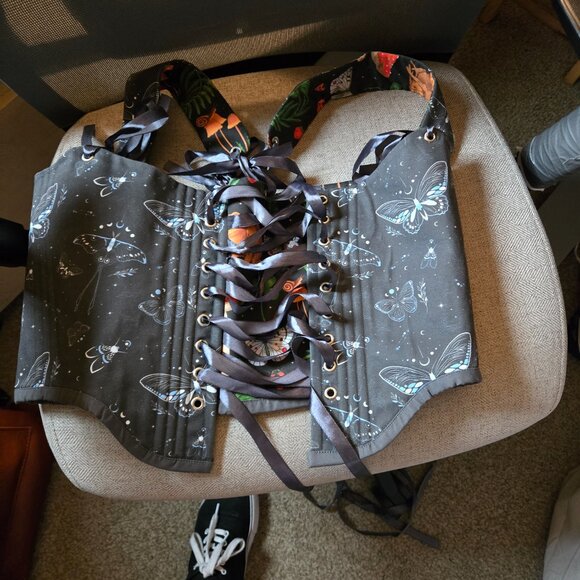 Fun and flirty custom cottege core reversable corset top - Picture 4 of 6